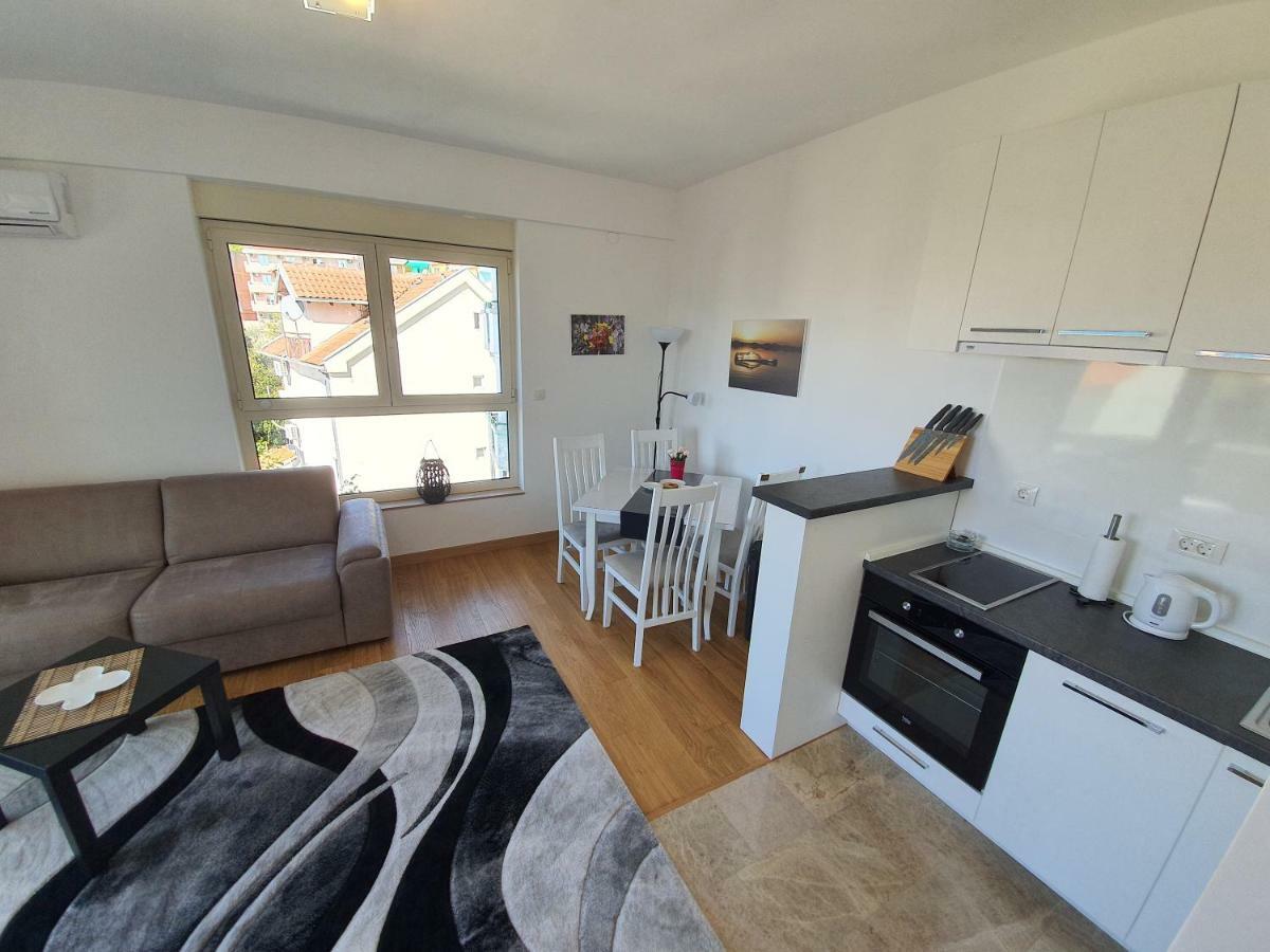 As Apartments ラファイロヴィチ エクステリア 写真