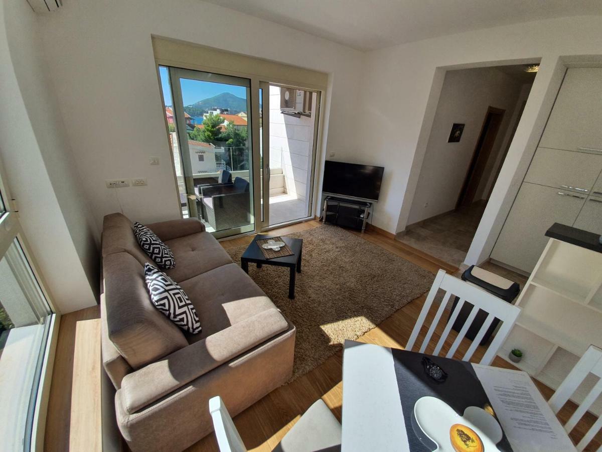 As Apartments ラファイロヴィチ エクステリア 写真