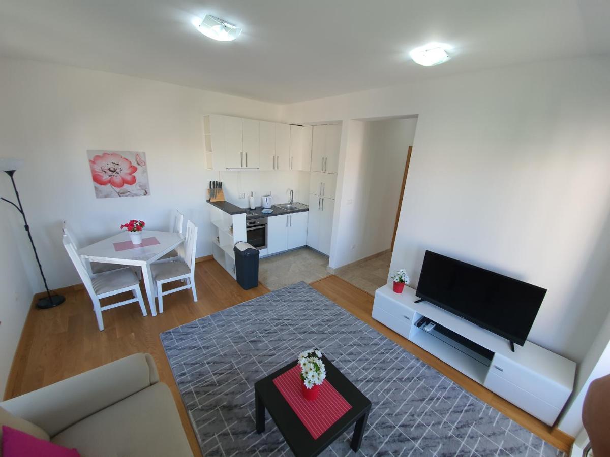As Apartments ラファイロヴィチ エクステリア 写真